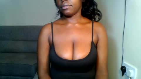 Snapshot of odrienna chatting on 06-25-26, 07:07 odrie online show from 06-25-26, 07:07