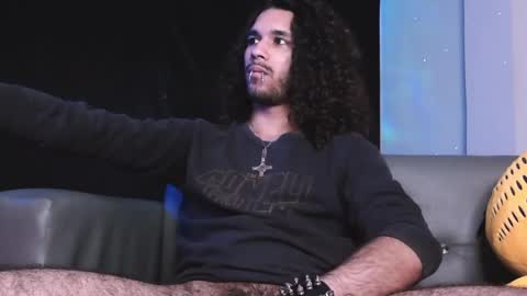 Snapshot of oezack__ chatting on 02-14-25, 08:52 Zack online show from 02-14-25, 08:52