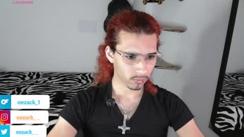 Snapshot of oezack__ chatting on 10-30-25, 07:54 Zack online show from 10-30-25, 07:54