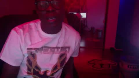 Money online show from 12-19-24, 03:51