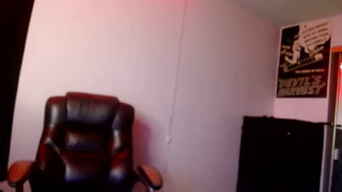 Snapshot of officialmoneyxxx chatting on 02-23-26, 02:03 Money online show from 02-23-26, 02:03