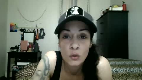 Lit en Cama online show from 01-31-25, 04:03