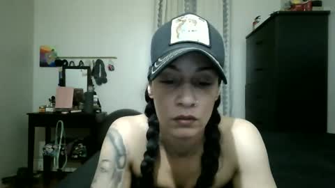 Lit en Cama online show from 11-17-25, 05:02