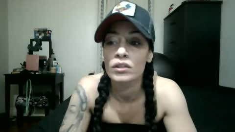 Lit en Cama online show from 11-27-25, 04:47