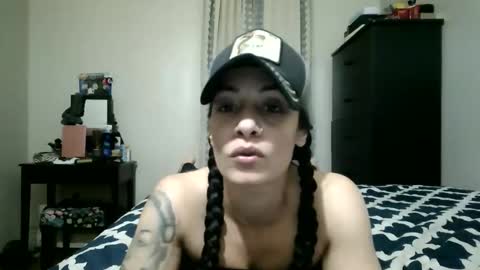 Lit en Cama online show from 12-21-25, 06:42