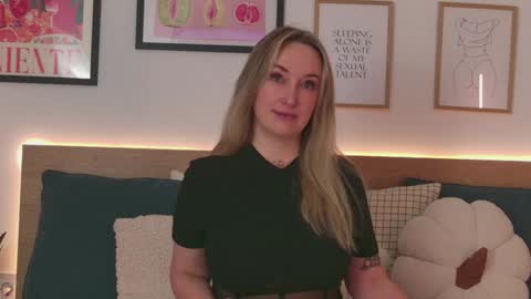 Kourtney online show from 01-13-25, 07:43