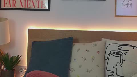 Kourtney online show from 09-19-25, 09:22