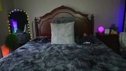 Snapshot of oh_lovely_girl chatting on 01-17-25, 01:46 Gray online show from 01-17-25, 01:46