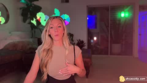 Snapshot of oh_ok_cassidy chatting on 03-06-25, 03:57 cassidy online show from 03-06-25, 03:57