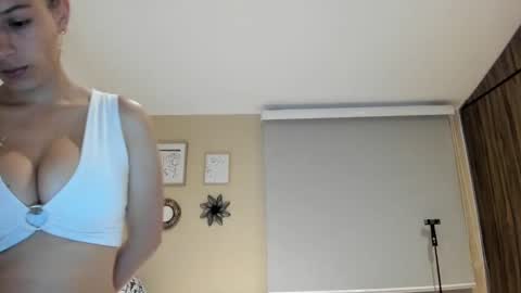 ohanna_ online show from 12-20-24, 10:43