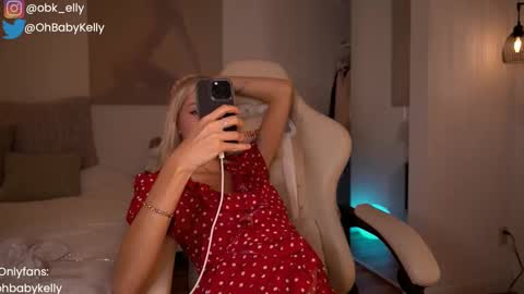 Snapshot of ohbabykelly chatting on 12-06-24, 11:57 Kelly online show from 12-06-24, 11:57