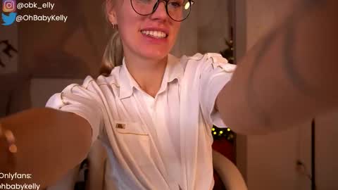 Snapshot of ohbabykelly chatting on 12-22-24, 01:01 Kelly online show from 12-22-24, 01:01