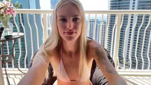 Snapshot of ohbabykelly chatting on 03-08-25, 07:31 Kelly online show from 03-08-25, 07:31