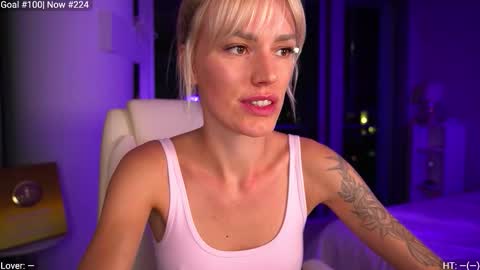 Snapshot of ohbabykelly chatting on 02-19-26, 12:39 Kelly online show from 02-19-26, 12:39