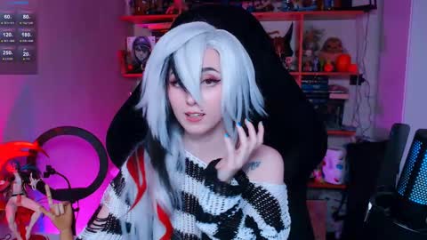 Clementine  Clem  online show from 12-11-24, 10:36