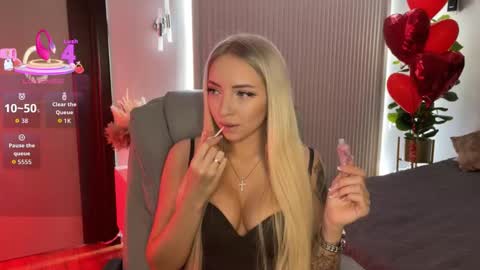 Emma online show from 02-19-26, 01:01