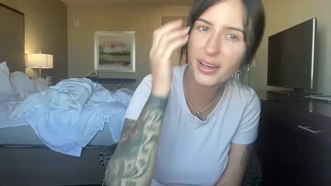 riley online show from 10-07-25, 02:25