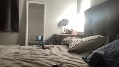 riley online show from 10-21-25, 09:04