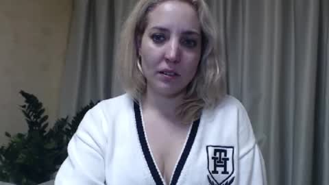 Mari online show from 03-05-25, 02:23