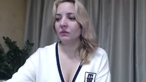 Mari online show from 12-04-25, 06:49