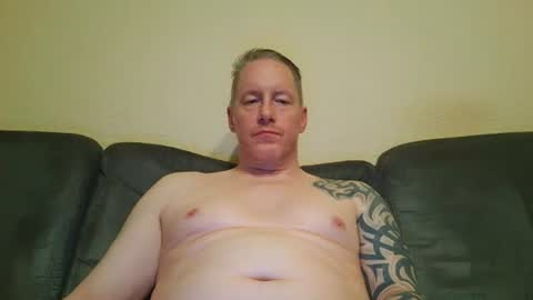 Snapshot of olavdelux chatting on 10-17-25, 09:50 olavdelux online show from 10-17-25, 09:50