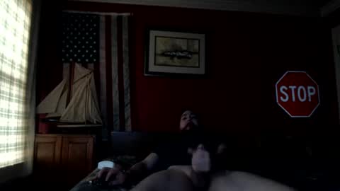 Snapshot of oldfuckus chatting on 12-31-24, 03:31 oldfuckus online show from 12-31-24, 03:31