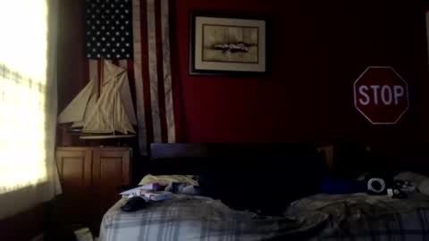 Snapshot of oldfuckus chatting on 10-26-25, 02:45 oldfuckus online show from 10-26-25, 02:45