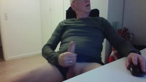 Snapshot of oldth chatting on 01-15-26, 07:57 oldth online show from 01-15-26, 07:57