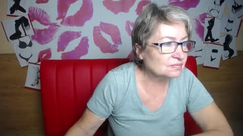 Snapshot of olgaluck chatting on 12-16-25, 09:47 OlgaLuck online show from 12-16-25, 09:47