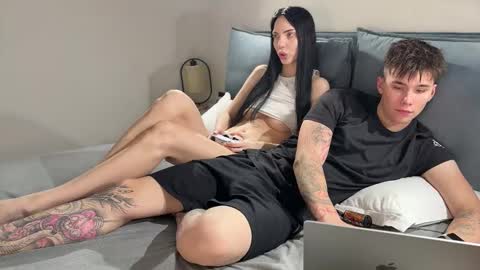 Olivia and Robie online show from 10-02-25, 04:47