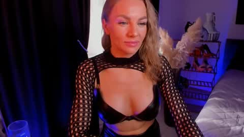 oliva_candy online show from 02-25-25, 06:47
