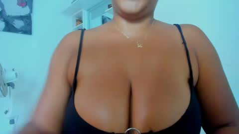 Snapshot of olivahot30 chatting on 01-27-25, 03:39 olivahot30 online show from 01-27-25, 03:39