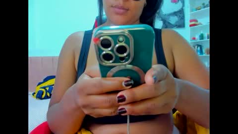 Snapshot of olivahot30 chatting on 10-18-25, 04:52 olivahot30 online show from 10-18-25, 04:52