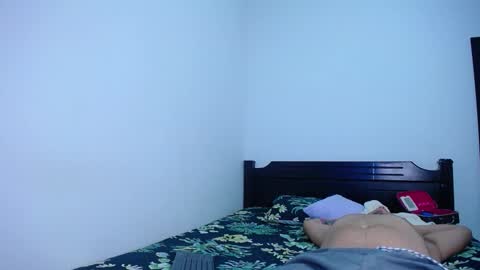 Oliver and MeganIndependent online show from 12-22-25, 08:55