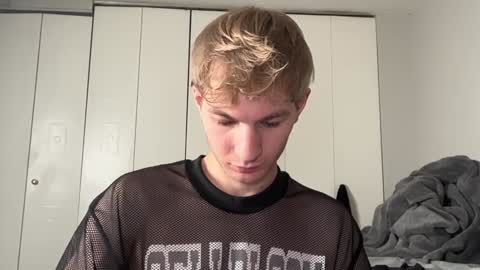 Snapshot of oliver_beck chatting on 12-10-24, 07:43 Oliver Beck online show from 12-10-24, 07:43