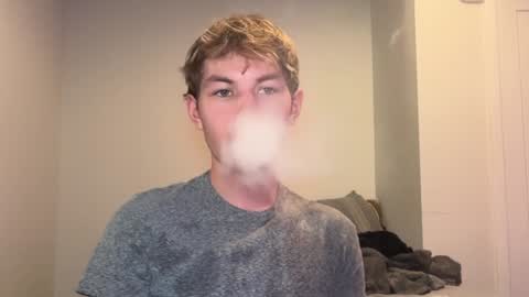 Snapshot of oliver_beck chatting on 12-23-24, 02:35 Oliver Beck online show from 12-23-24, 02:35