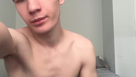 Snapshot of oliver_beck chatting on 12-28-24, 07:33 Oliver Beck online show from 12-28-24, 07:33