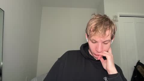 Snapshot of oliver_beck chatting on 01-11-25, 07:38 Oliver Beck online show from 01-11-25, 07:38