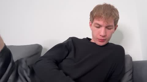 Snapshot of oliver_beck chatting on 01-31-25, 01:54 Oliver Beck online show from 01-31-25, 01:54