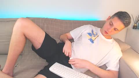 Snapshot of oliver_hort chatting on 01-22-25, 07:13 Oliver online show from 01-22-25, 07:13