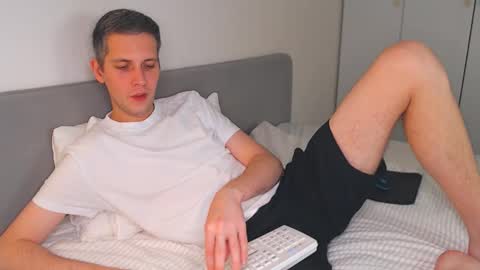 Snapshot of oliver_hort chatting on 11-02-25, 06:10 Oliver online show from 11-02-25, 06:10