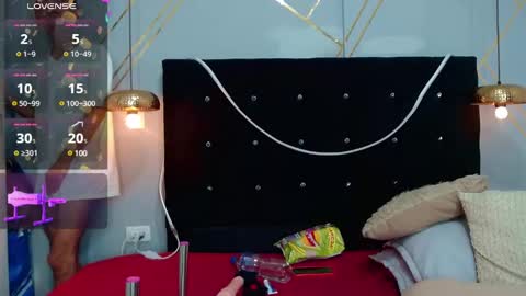 Oliver  Smith online show from 12-20-24, 08:45