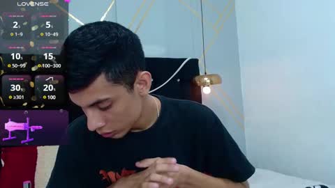 Oliver  Smith online show from 12-28-24, 06:08