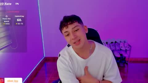 Snapshot of oliver_kyy chatting on 09-24-25, 06:33 oliveeer online show from 09-24-25, 06:33
