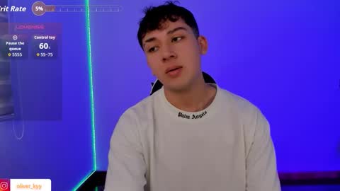 Snapshot of oliver_kyy chatting on 10-17-25, 07:05 oliveeer online show from 10-17-25, 07:05