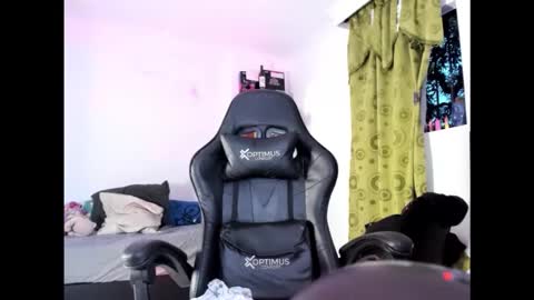 Snapshot of oliver_mrgn chatting on 10-08-25, 11:02 oliver_mrgn online show from 10-08-25, 11:02