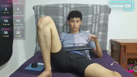 Snapshot of oliver_rayman chatting on 10-06-25, 11:02 Oliver Rayman online show from 10-06-25, 11:02