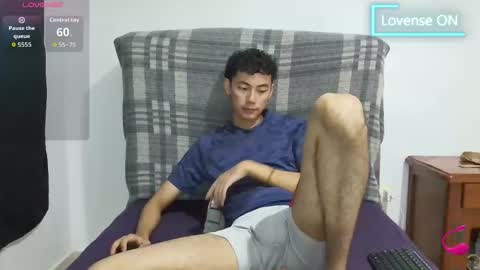 Snapshot of oliver_rayman chatting on 11-16-25, 11:43 Oliver Rayman online show from 11-16-25, 11:43