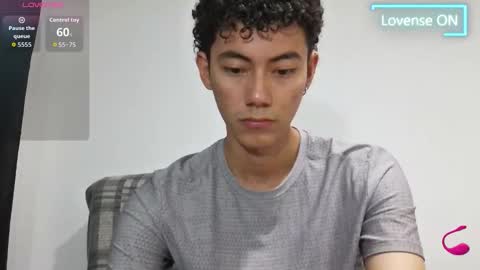 Snapshot of oliver_rayman chatting on 11-21-25, 12:43 Oliver Rayman online show from 11-21-25, 12:43