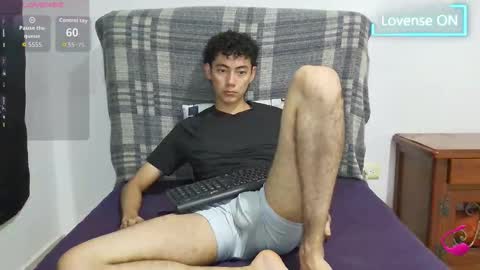 Snapshot of oliver_rayman chatting on 11-23-25, 04:56 Oliver Rayman online show from 11-23-25, 04:56